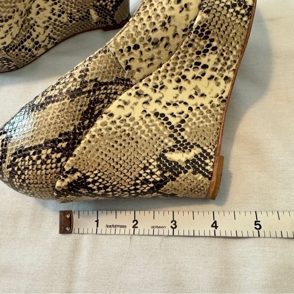 Loeffler Randall 5.5 Snakeskin Platform Wedge Heels Classic Career - Picture 6 of 9